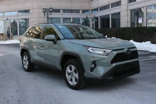 2019 Toyota RAV4 XLE AWD photo