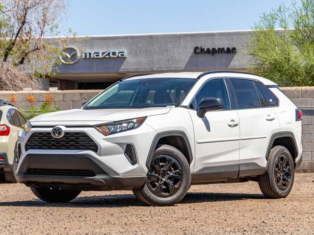 2019 Toyota RAV4 LE FWD photo