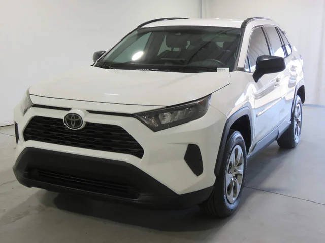 2019 Toyota RAV4 LE FWD photo