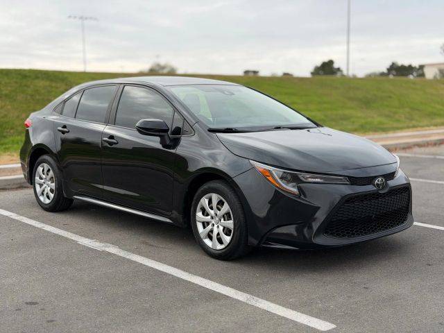 2020 Toyota Corolla LE FWD photo