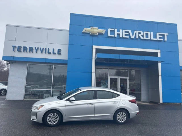 2019 Hyundai Elantra SE FWD photo