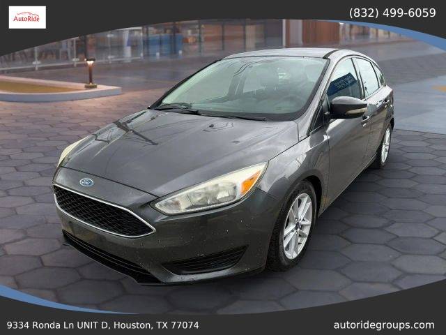 2016 Ford Focus SE FWD photo