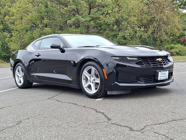 2020 Chevrolet Camaro 1LT RWD photo