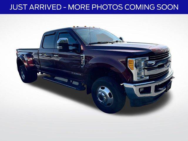 2017 Ford  Lariat 4WD photo
