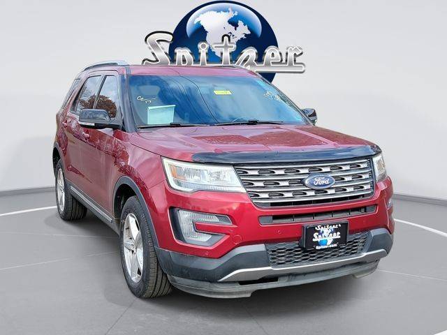 2017 Ford Explorer XLT 4WD photo