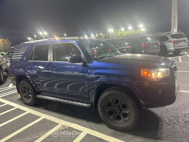 2019 Toyota 4Runner SR5 4WD photo