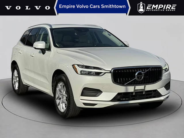 2020 Volvo XC60 Momentum AWD photo