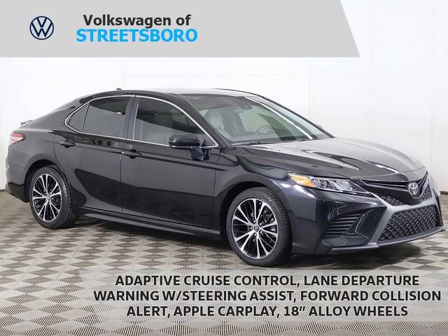 2019 Toyota Camry SE FWD photo