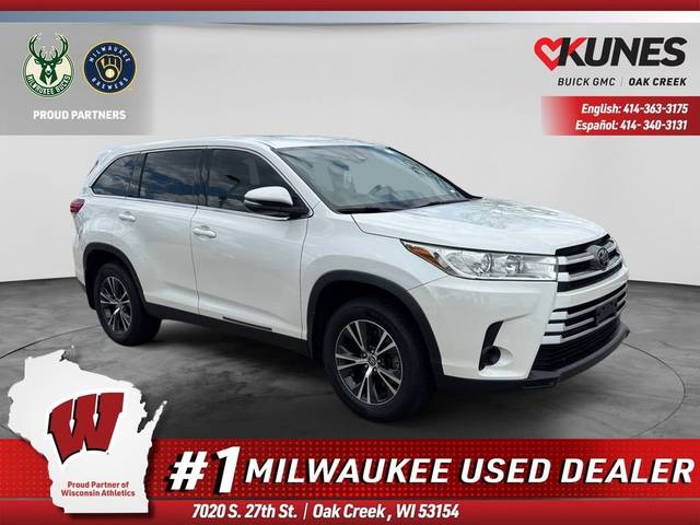 2019 Toyota Highlander LE FWD photo