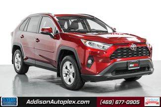 2019 Toyota RAV4 XLE FWD photo