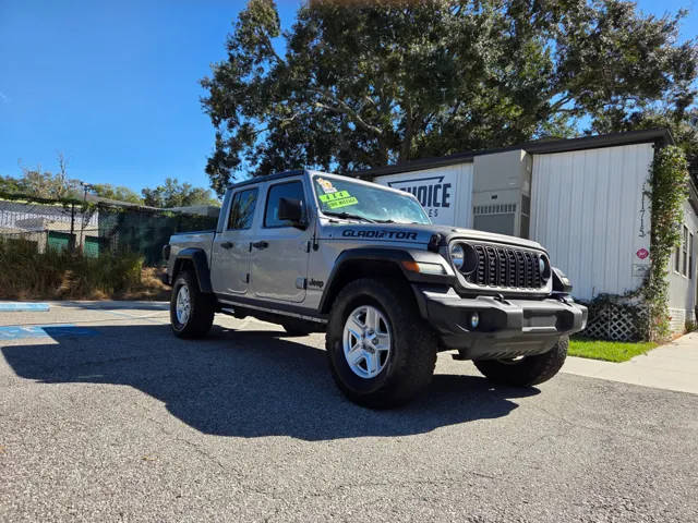 2020 Jeep Gladiator Sport S 4WD photo