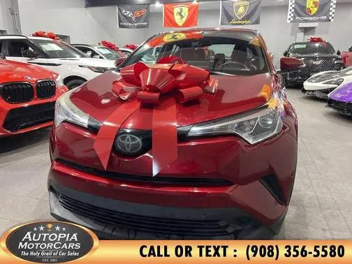 2019 Toyota C-HR LE FWD photo