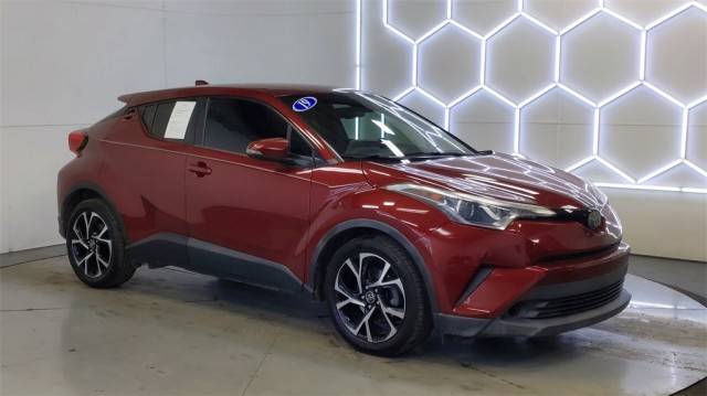 2019 Toyota C-HR XLE FWD photo