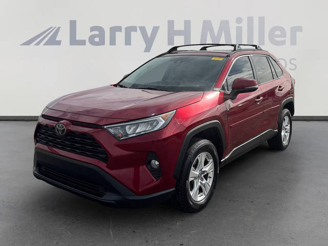 2019 Toyota RAV4 XLE FWD photo
