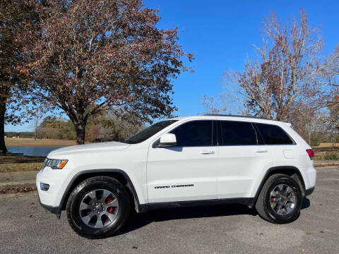 2019 Jeep Grand Cherokee Laredo E RWD photo