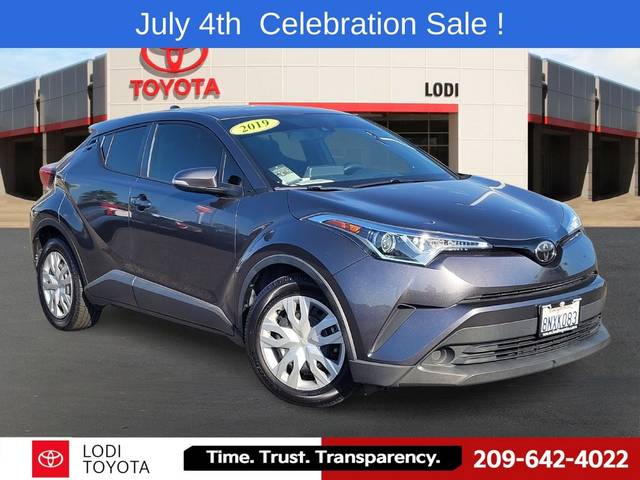 2019 Toyota C-HR LE FWD photo