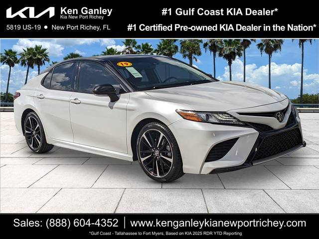 2019 Toyota Camry XSE V6 FWD photo
