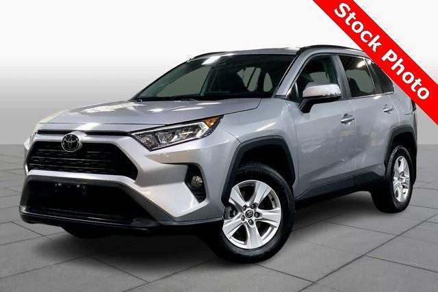 2019 Toyota RAV4 XLE FWD photo