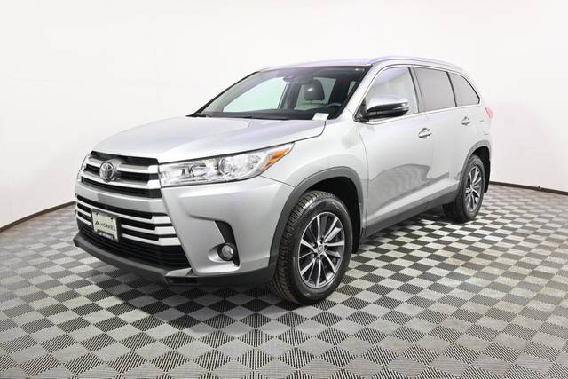 2019 Toyota Highlander XLE AWD photo