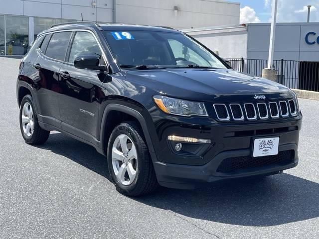2019 Jeep Compass Latitude 4WD photo