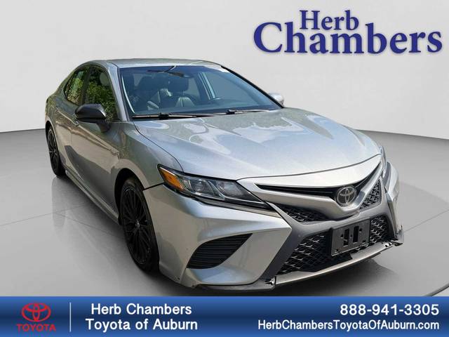 2018 Toyota Camry SE FWD photo