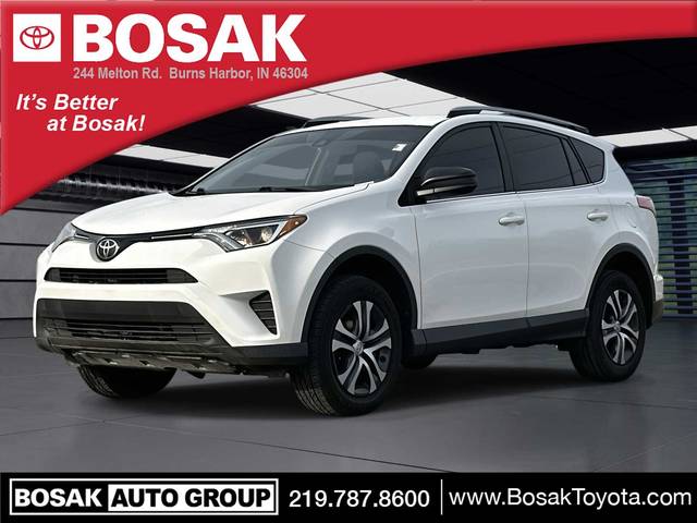 2017 Toyota RAV4 LE FWD photo