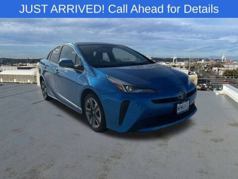 2019 Toyota Prius XLE FWD photo