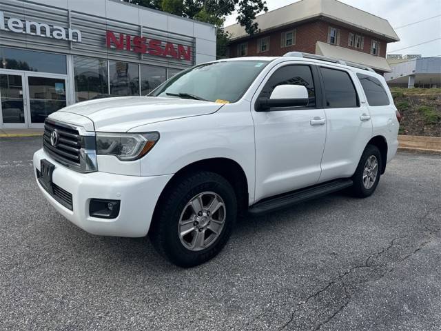 2018 Toyota Sequoia SR5 4WD photo