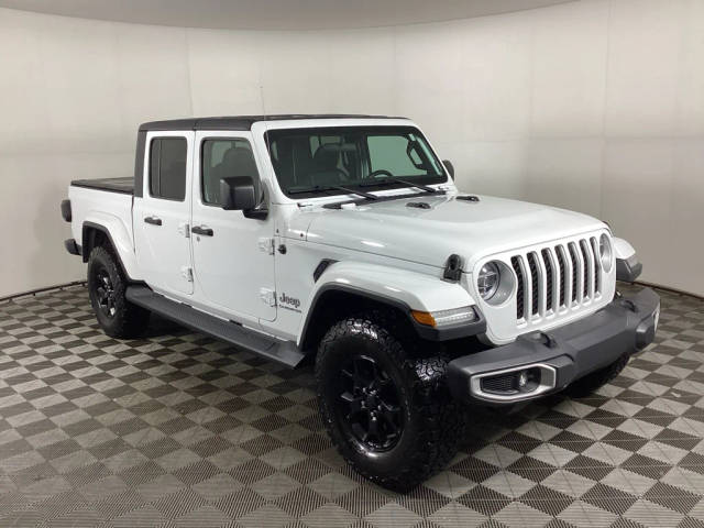 2020 Jeep Gladiator Overland 4WD photo
