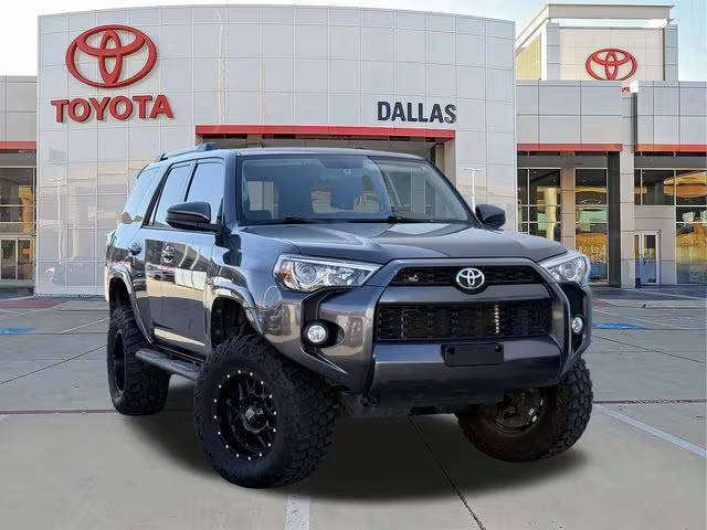 2019 Toyota 4Runner SR5 4WD photo