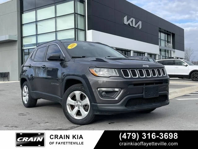 2019 Jeep Compass Latitude FWD photo