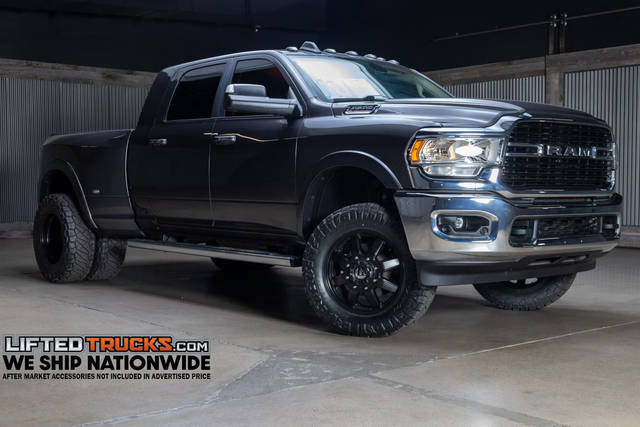 2019 Ram 3500 Big Horn 4WD photo