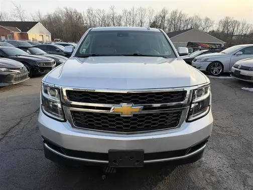 2019 Chevrolet Suburban LT 4WD photo
