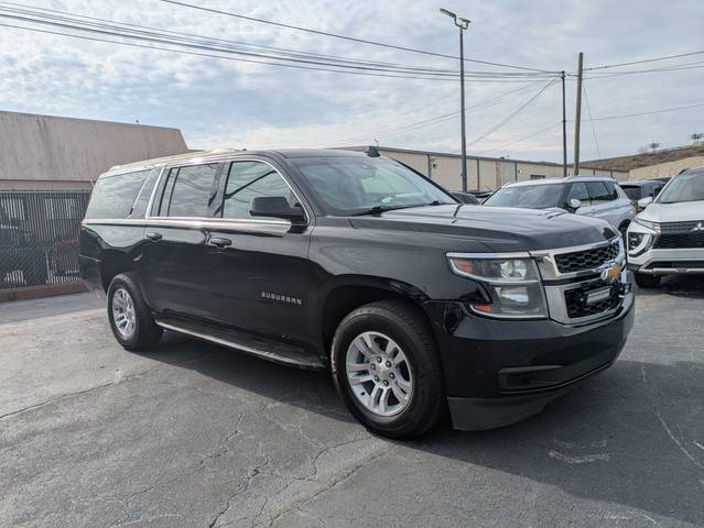 2019 Chevrolet Suburban LT RWD photo