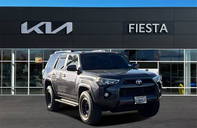 2019 Toyota 4Runner SR5 4WD photo