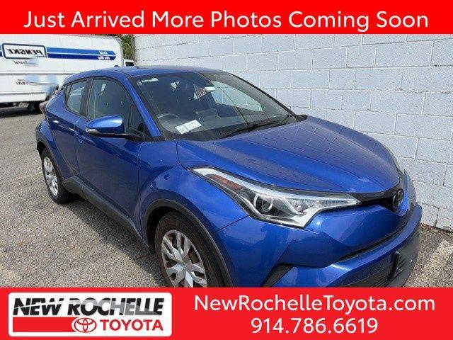 2019 Toyota C-HR LE FWD photo