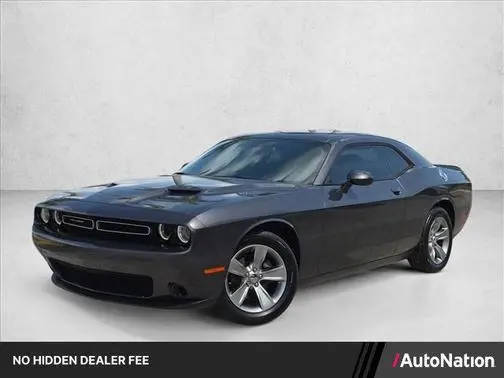 2019 Dodge Challenger SXT RWD photo