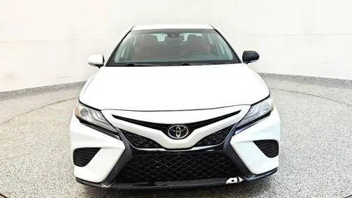 2019 Toyota Camry XSE FWD photo
