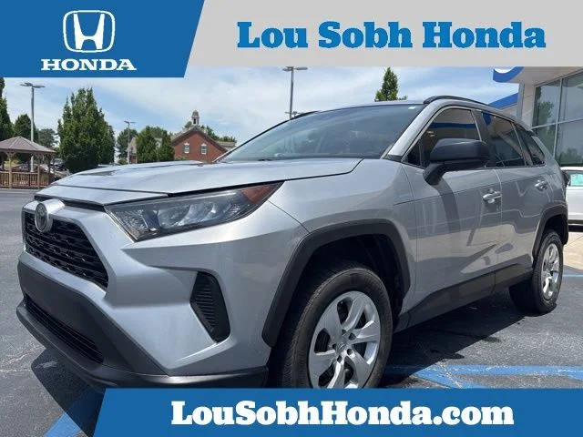 2019 Toyota RAV4 LE FWD photo