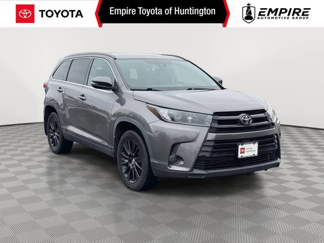 2019 Toyota Highlander SE AWD photo
