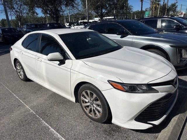 2018 Toyota Camry LE FWD photo