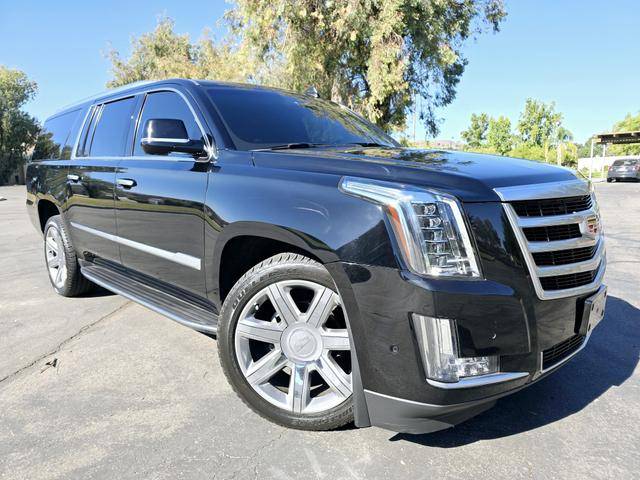 2019 Cadillac Escalade ESV Luxury 4WD photo