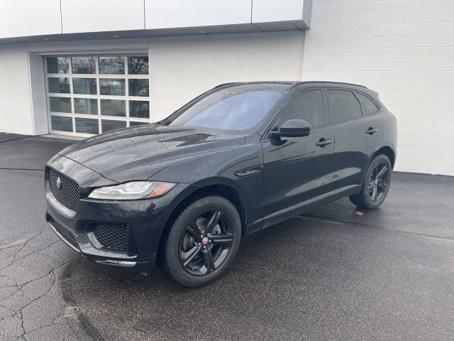 2020 Jaguar F-Pace 25t Checkered Flag Limited Edition AWD photo