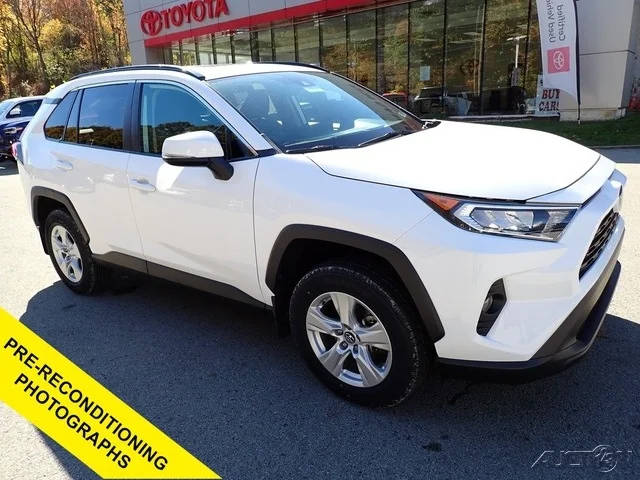 2019 Toyota RAV4 XLE AWD photo