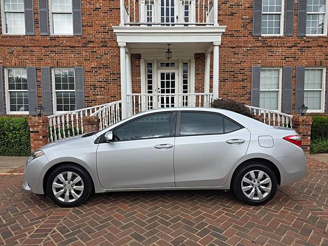 2015 Toyota Corolla L FWD photo