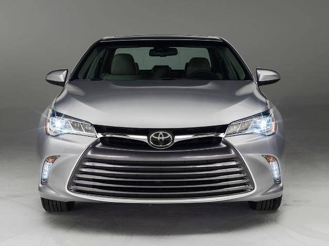 2015 Toyota Camry XLE FWD photo