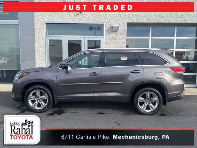 2019 Toyota Highlander Hybrid Limited AWD photo