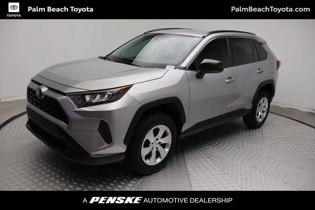 2019 Toyota RAV4 LE FWD photo