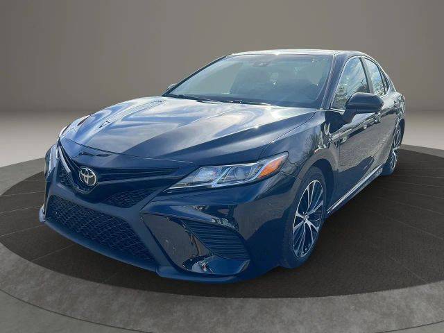 2019 Toyota Camry SE FWD photo