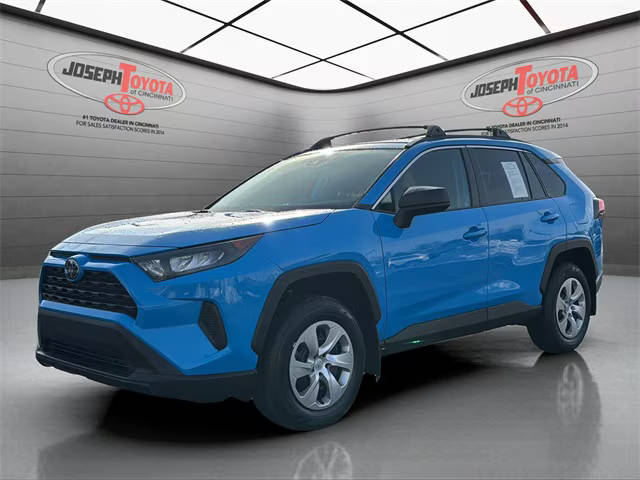 2019 Toyota RAV4 LE AWD photo